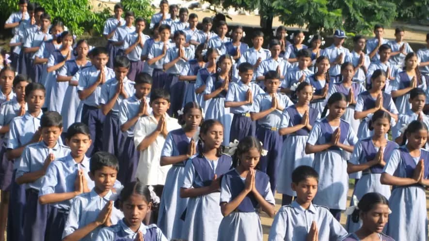 स्कूलों और कॉलेजों को हिंदू धर्म को बढ़ावा देने की आवश्यकता क्यों है: एक सांस्कृतिक और आध्यात्मिक परिप्रेक्ष्य — News