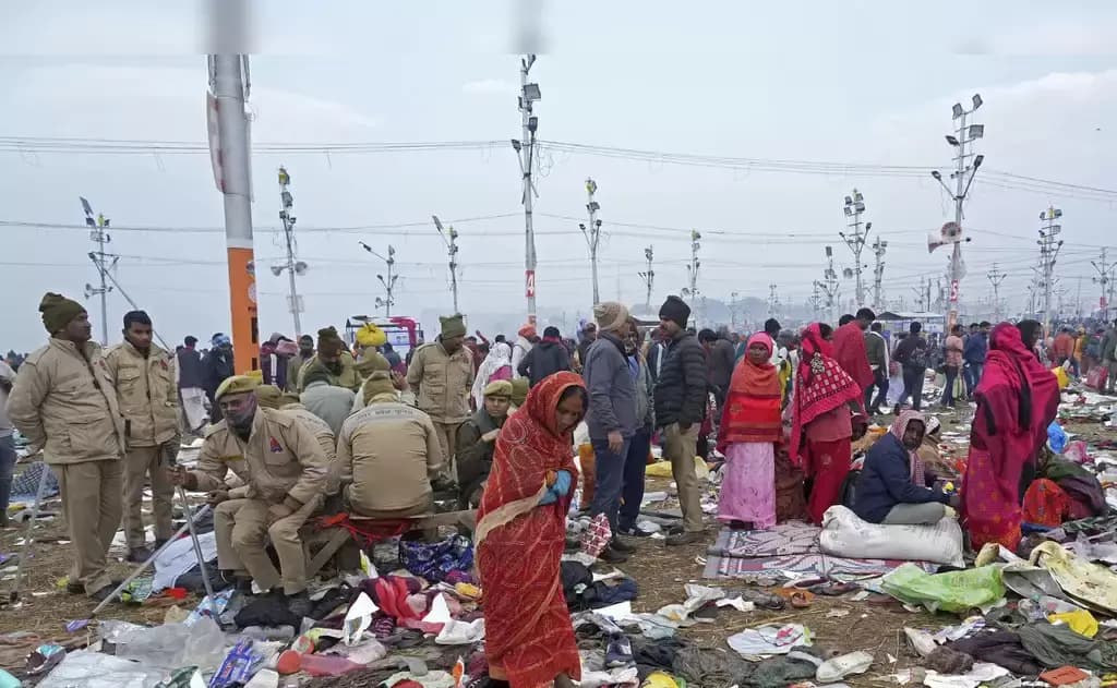 महाकुंभ मेला में वीआईपी संस्कृति का प्रभाव: सार्वजनिक सुरक्षाऔर समानता के लिए खतरा — Maha Kumbh Mela