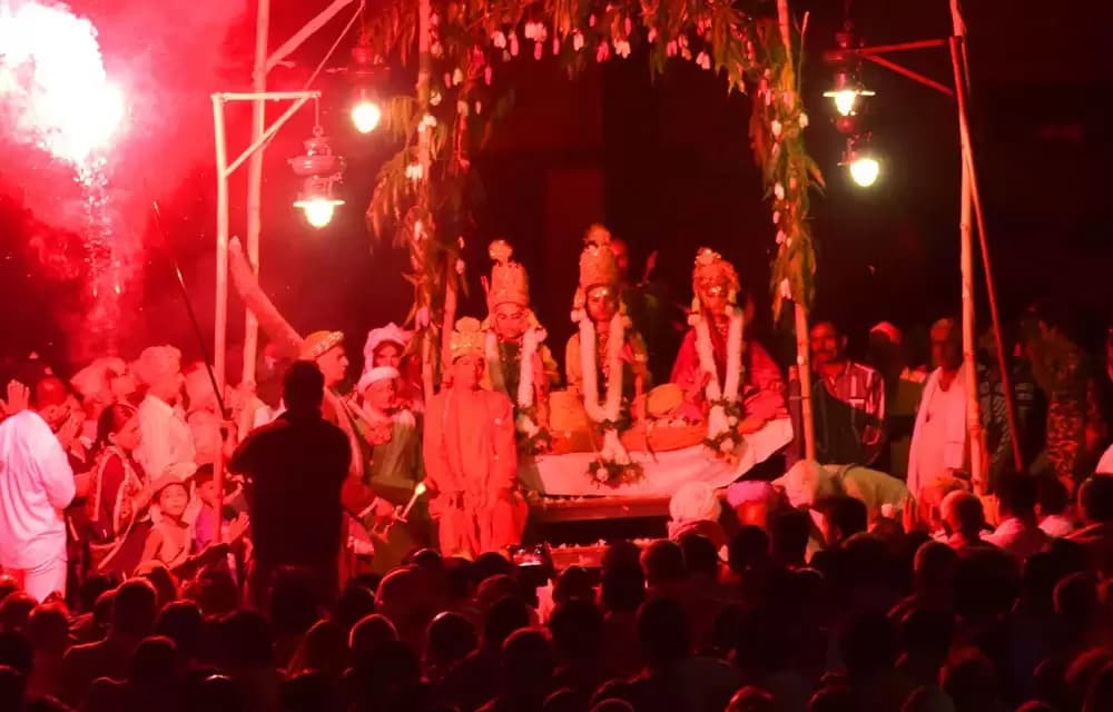 रामलीला: भारत और दुनिया में रामायण की जीवंत प्रस्तुति — Traditions