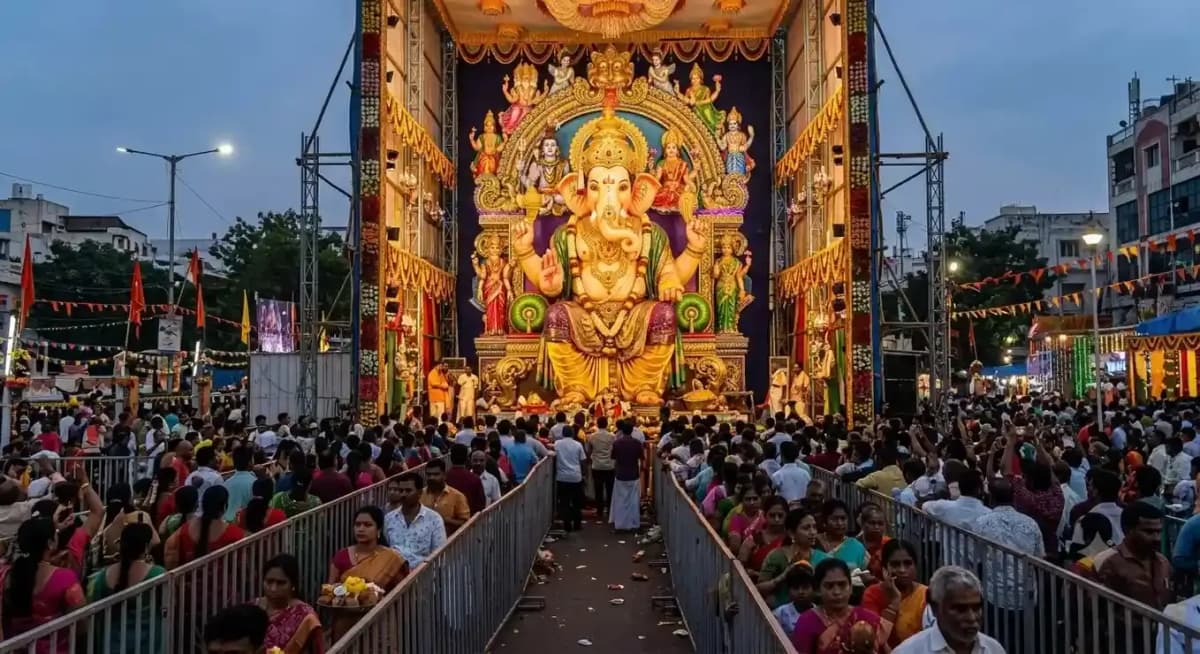 गणेश स्थापना 2026: मूर्ति स्थापना, मुहूर्त और दिशा नियम — Festivals