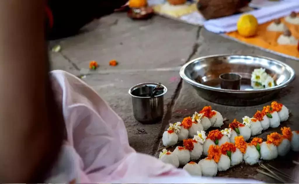 पितृ पक्ष के मंत्र और श्लोक अर्थ सहित