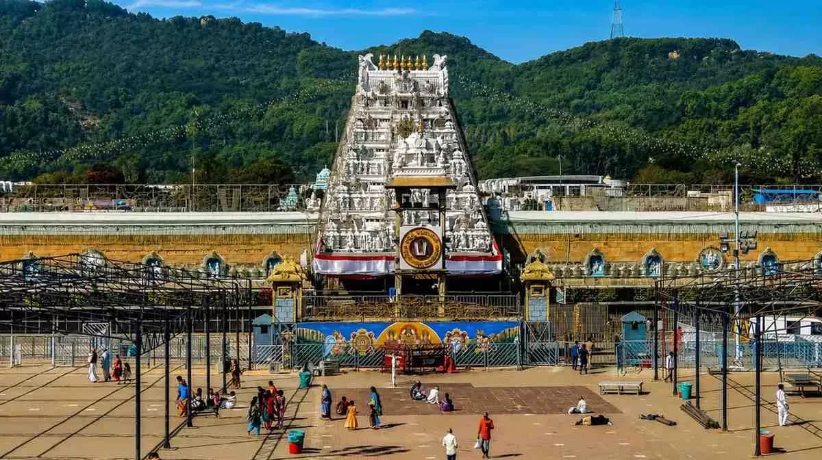 तिरुमला आवास टिप्स 2026: कमरे, बुकिंग और निःशुल्क ठहराव की सम्पूर्ण व्यावहारिक गाइड — तिरुमला