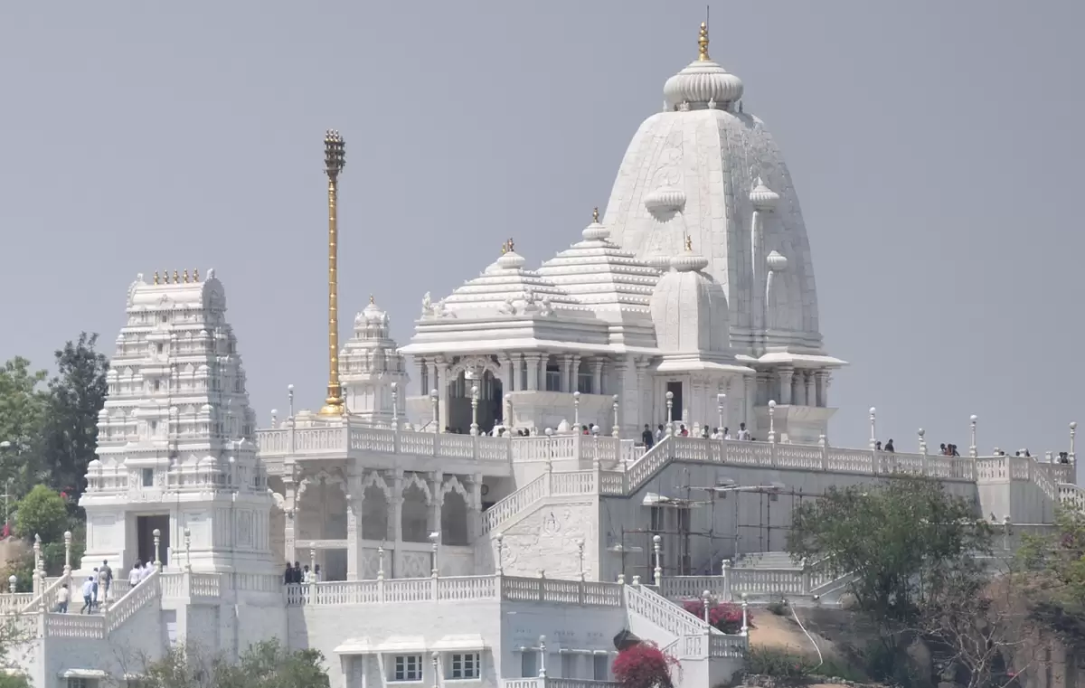 बिड़ला मंदिर — Temples