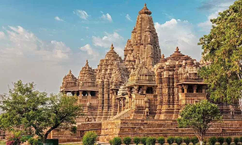 आध्यात्मिक प्रथाओं में मंदिर वास्तुकला का महत्व — Culture