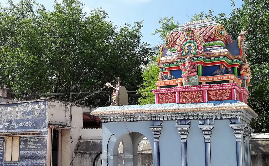 भारत के नवग्रह मंदिरों की खोज: दिव्य ऊर्जा को जागृत करने की एक आध्यात्मिक यात्रा — Hinduism