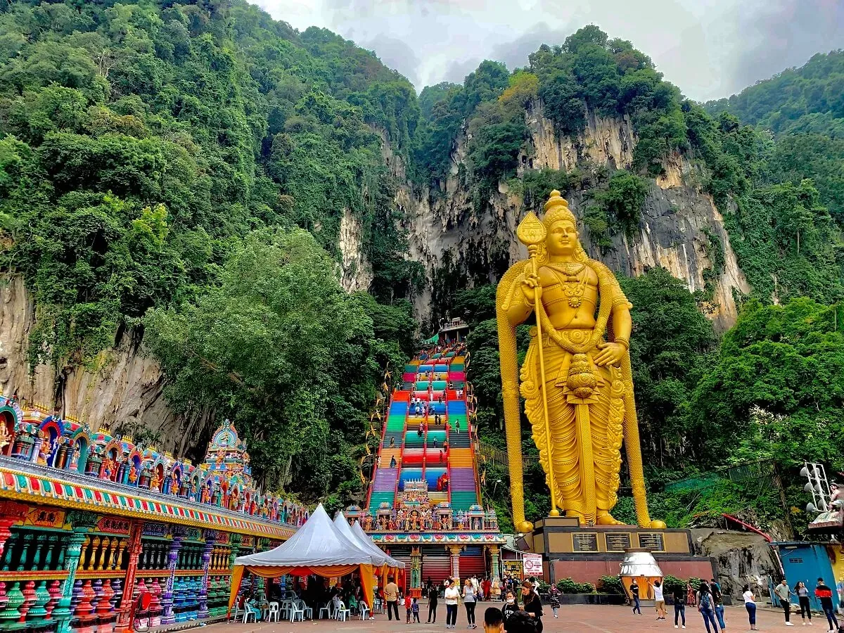 Sri-Subramaniam-Swamy-Devasthanam-Batu-Caves-Malaysia