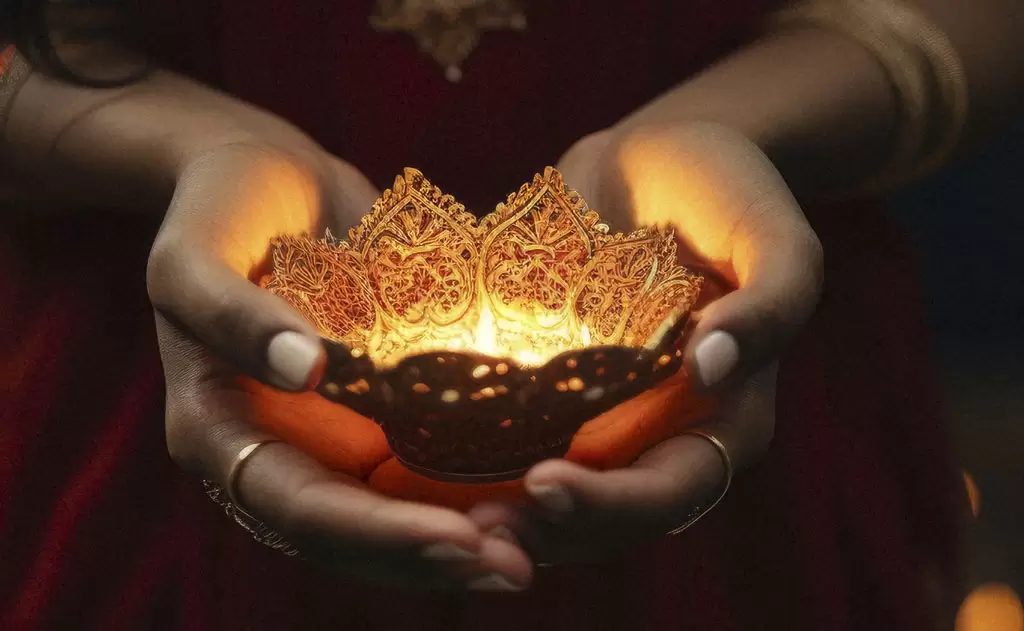 ज्येष्ठ अमावस्या 2025: तिथि, पितृ तर्पण, पूजा विधि और आध्यात्मिक महत्व — Spirituality