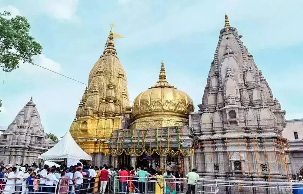 काशी विश्वनाथ — दशाश्वमेध घाट पर गंगा आरती