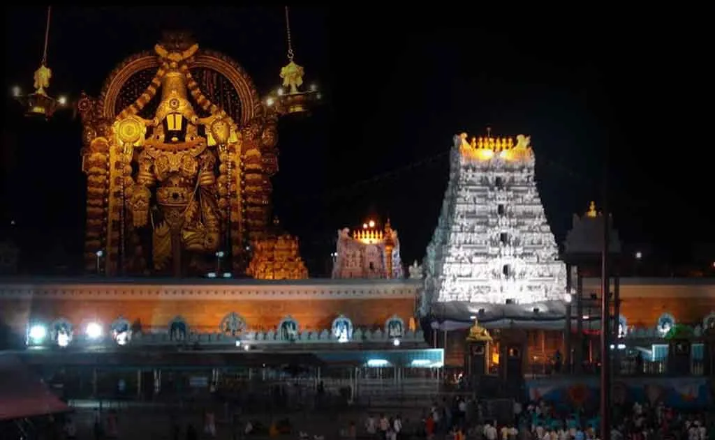 तिरुमला वेंकटेश्वर मंदिर — मुख्य द्वार और गोपुरम