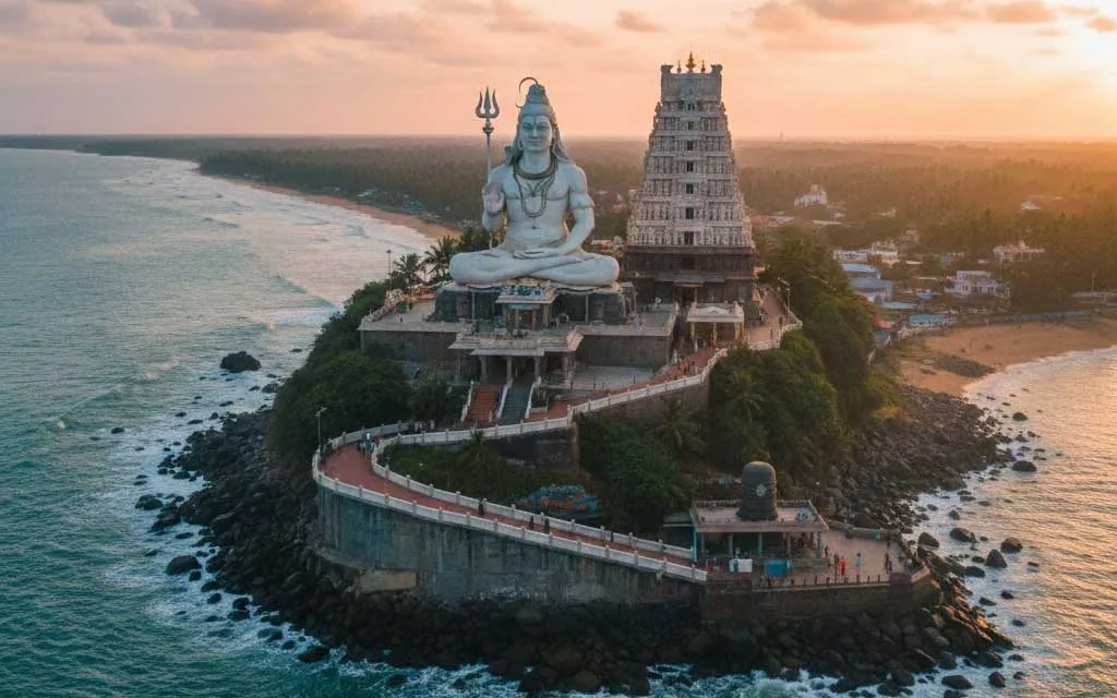 मुरुडेश्वर मंदिर: आत्मलिंग कथा, शिव प्रतिमा, कार्तिक 2026 की तिथियाँ और कैसे पहुँचें — मंदिर