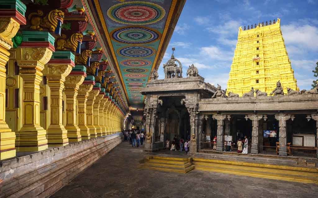 The Eternal Bridge of Faith: The Epic Story of Ramanathaswamy Temple, Rameshwaram – Home to the World’s Longest Temple Corridor — Temples