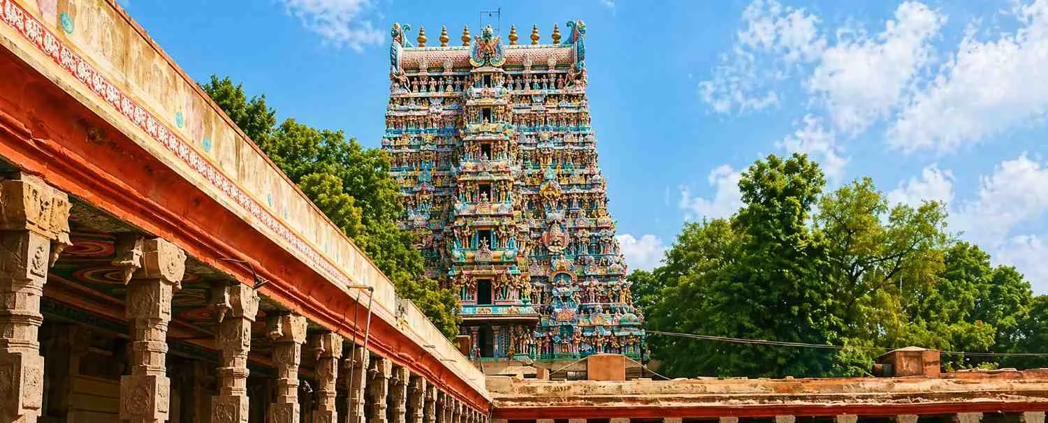 मीनाक्षी सुंदरेश्वरर: मदुरै मंदिर के दिव्य रहस्य और चमत्कार — Temples