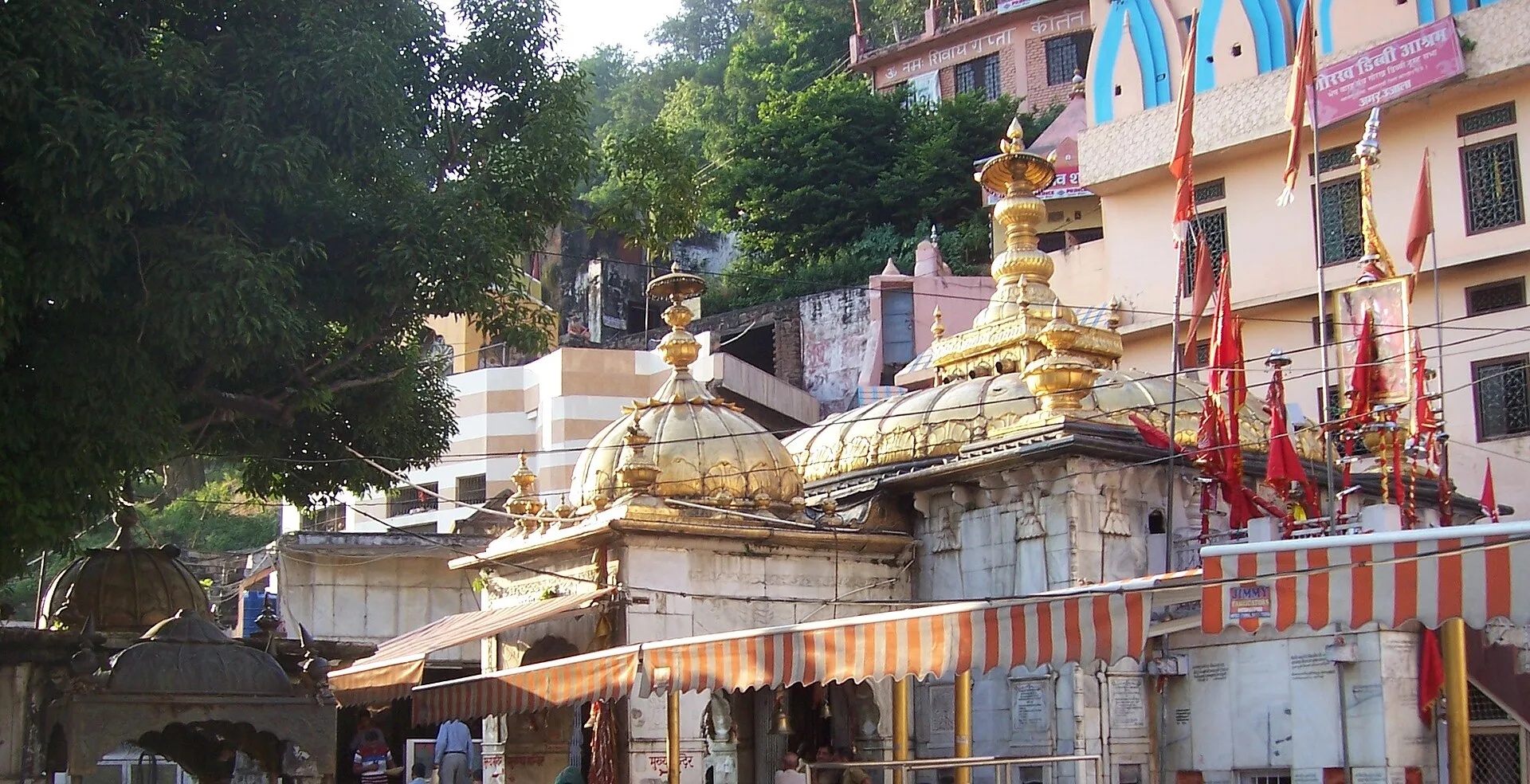 नवरात्रि 2026 में हिमाचल के शक्ति मंदिर: ज्वाला जी, चिंतपूर्णी, नैना देवी, चामुंडा और ब्रजेश्वरी देवी — Temples