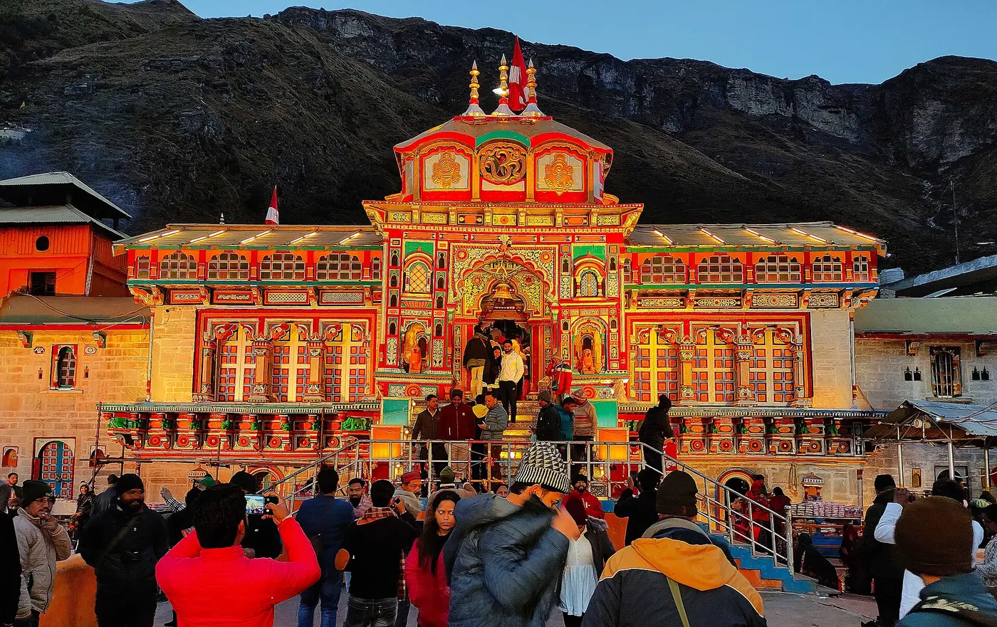 उत्तराखंड के प्रसिद्ध मंदिर: केदारनाथ, बद्रीनाथ, तुंगनाथ, हरिद्वार, अल्मोड़ा और अन्य मंदिरों की स्रोत-सत्यापित मार्गदर्शिका